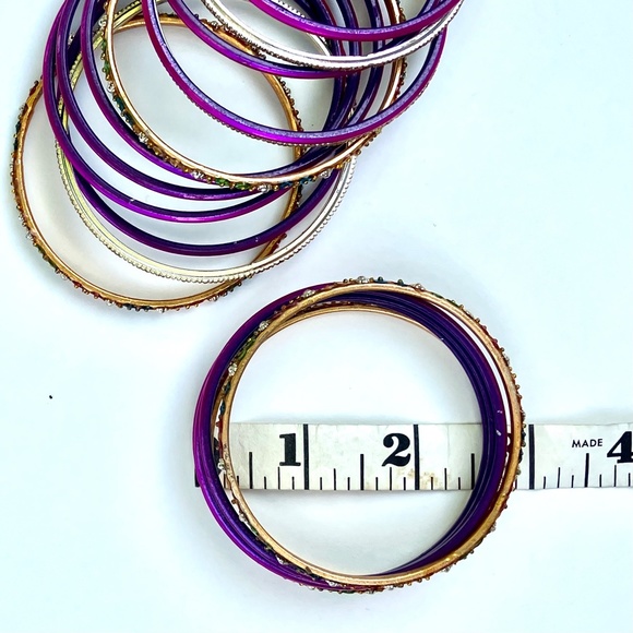 Mixed Bundle of Thin Metal Bangles in Magenta and Gold - Picture 5 of 5